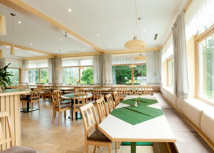 Gruenau - Wimmergreuth Hotel